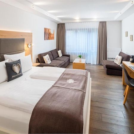 Neo Hotel Linde Esslingen Esslingen am Neckar Ngoại thất bức ảnh