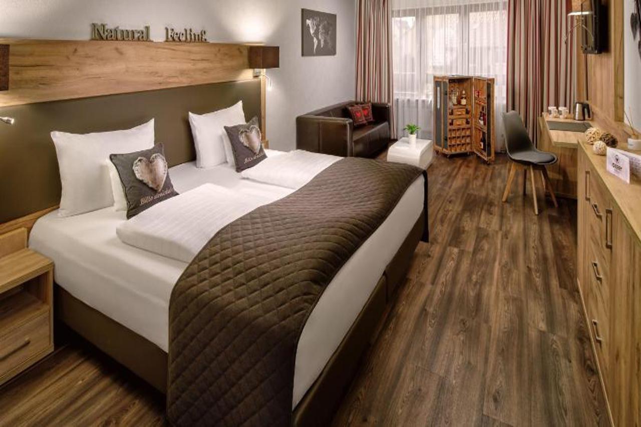 Neo Hotel Linde Esslingen Esslingen am Neckar Ngoại thất bức ảnh