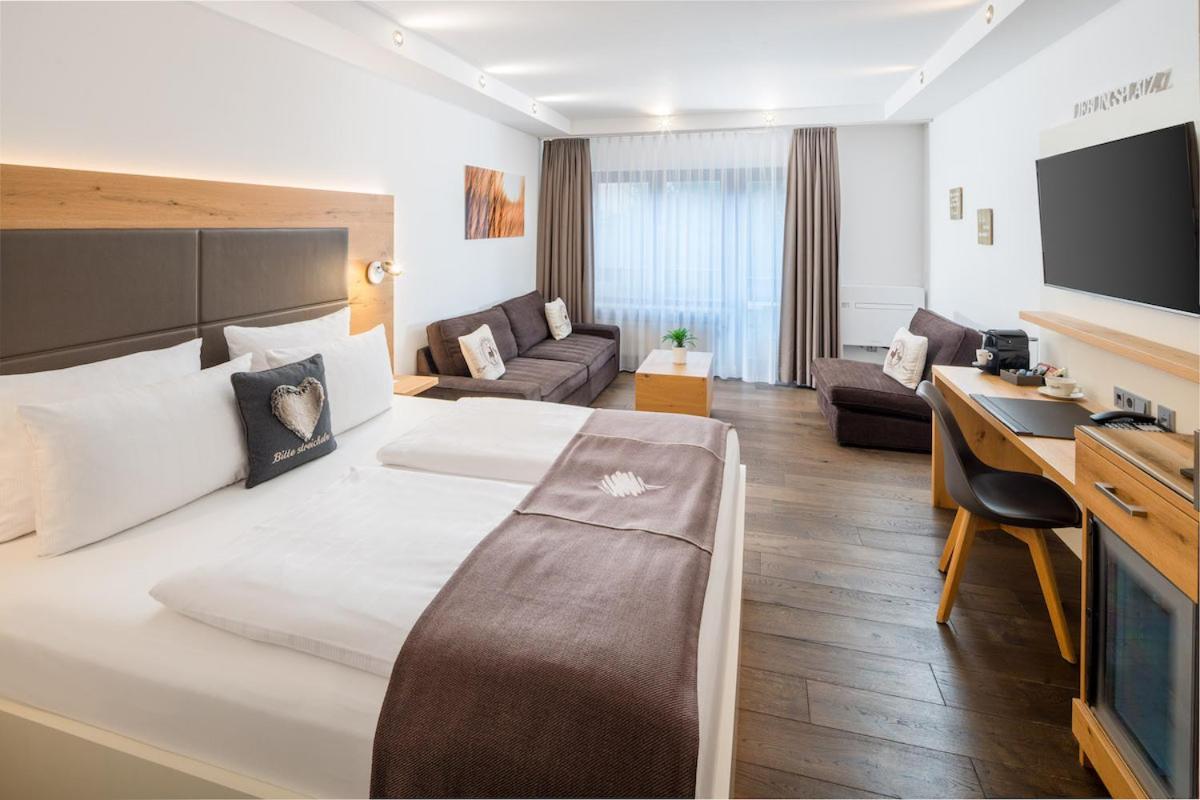 Neo Hotel Linde Esslingen Esslingen am Neckar Ngoại thất bức ảnh