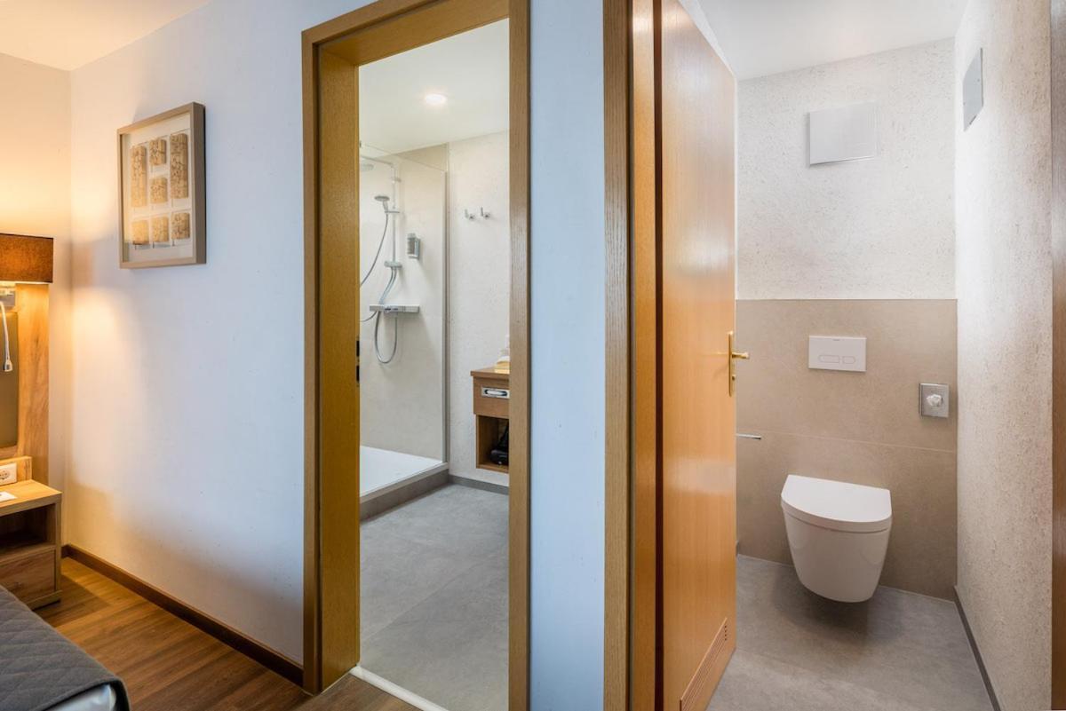Neo Hotel Linde Esslingen Esslingen am Neckar Ngoại thất bức ảnh