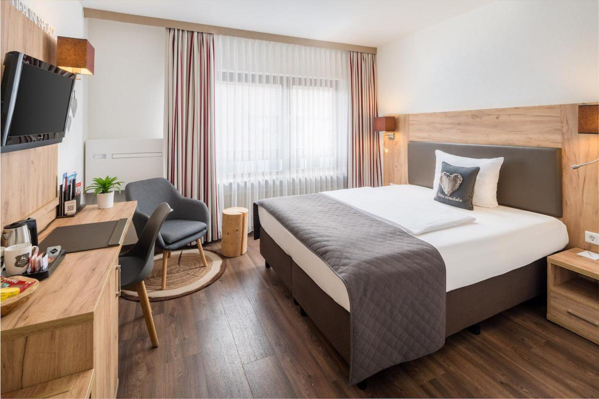 Neo Hotel Linde Esslingen Esslingen am Neckar Ngoại thất bức ảnh