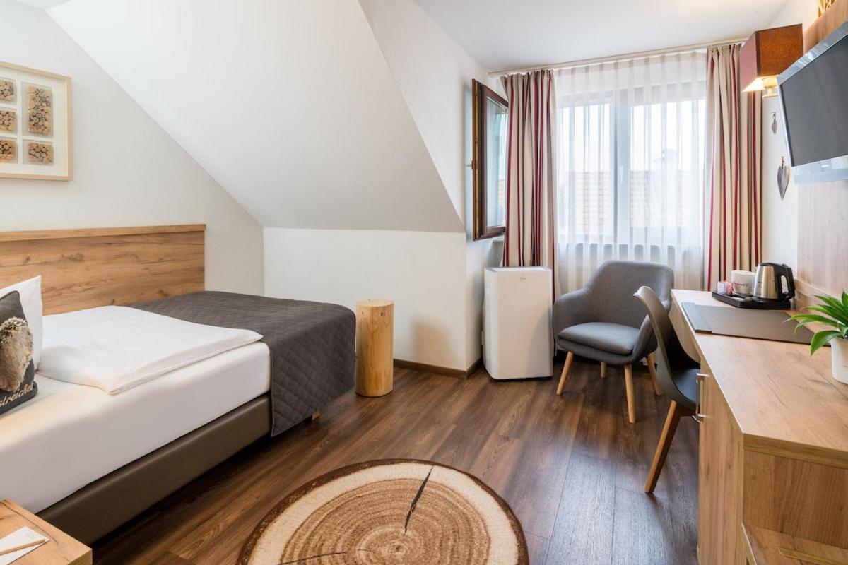 Neo Hotel Linde Esslingen Esslingen am Neckar Ngoại thất bức ảnh