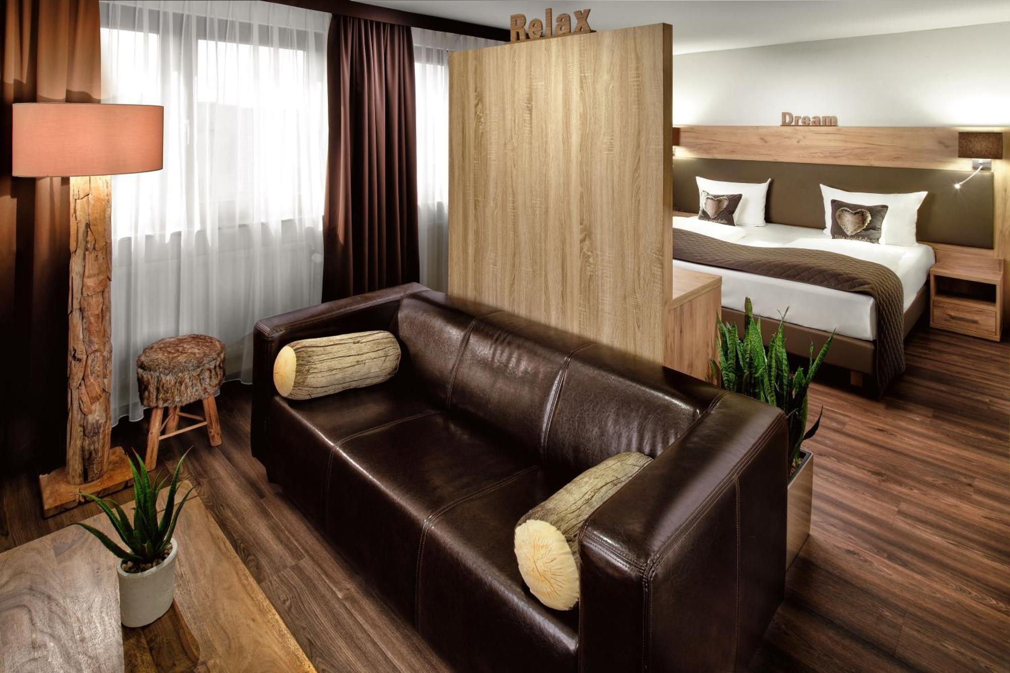 Neo Hotel Linde Esslingen Esslingen am Neckar Ngoại thất bức ảnh